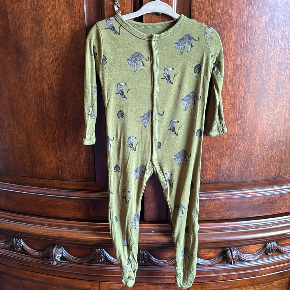 Kyte BABY Organic Button Onesie 6-12m